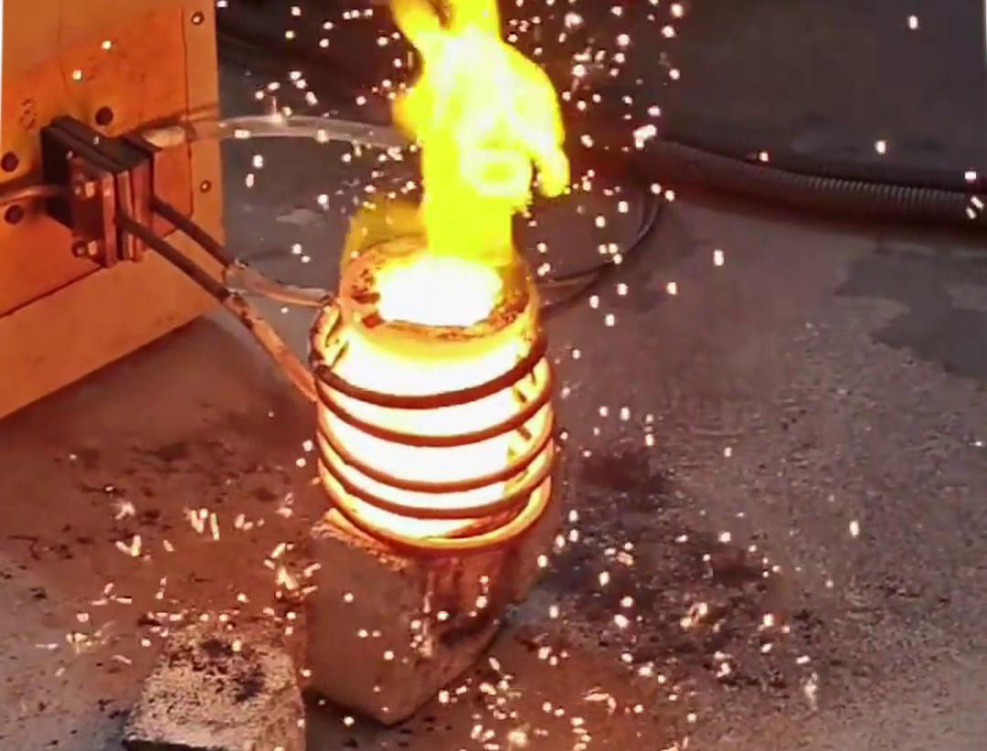 海拓 220V 小型高頻熔煉爐，開啟1斤鋼份金屬熔煉新體驗(yàn)